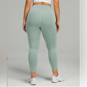 Lululemon Wunder Train Contour Fit High-Rise Crop 23"
Misty Glade Sz 8